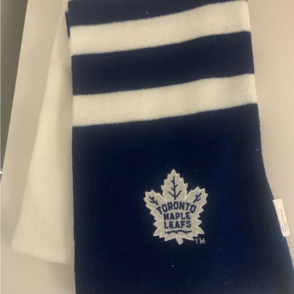 Toronto Maple Leafs Scarf Stadium Giveaway Brand New Never Worn NHL